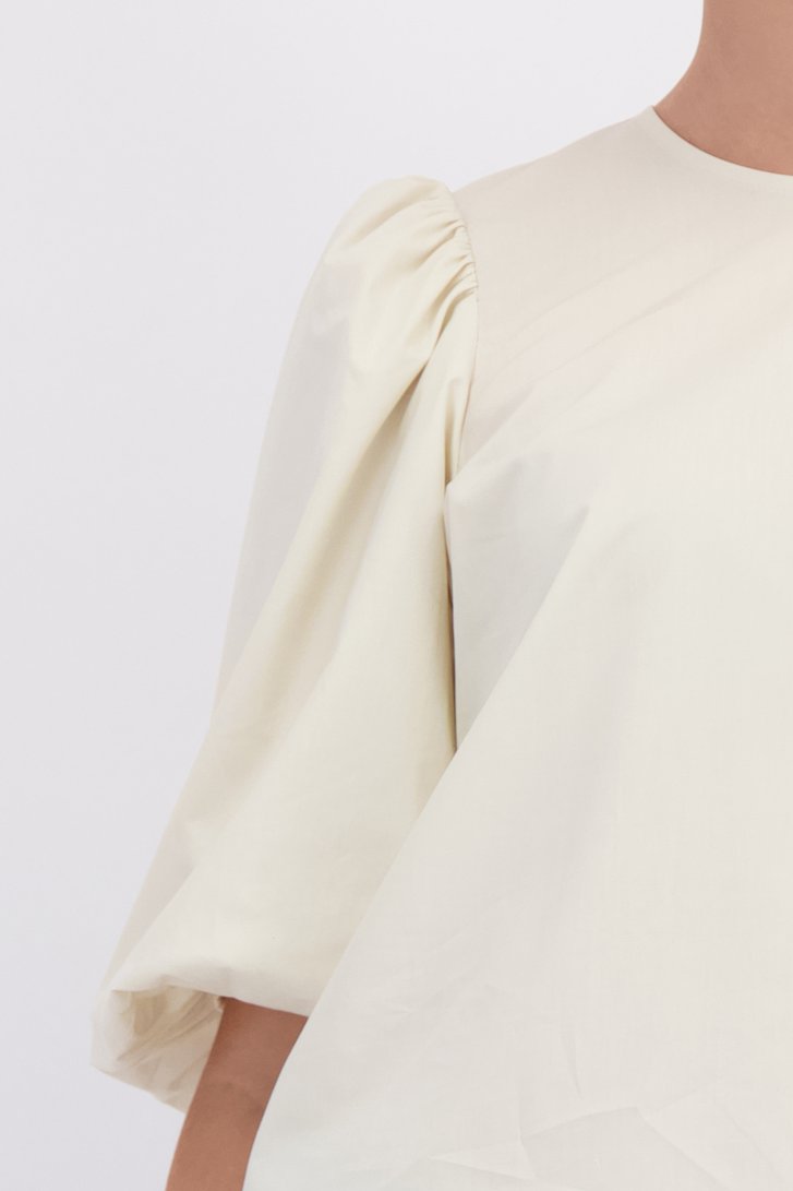 Detail van Ecru blouse met pofmouwen door JDY voor Dames