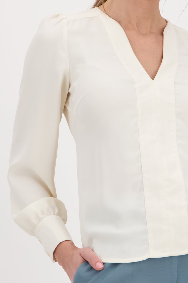 Ecru blouse met V-hals van AC by Annelien Coorevits voor Dames