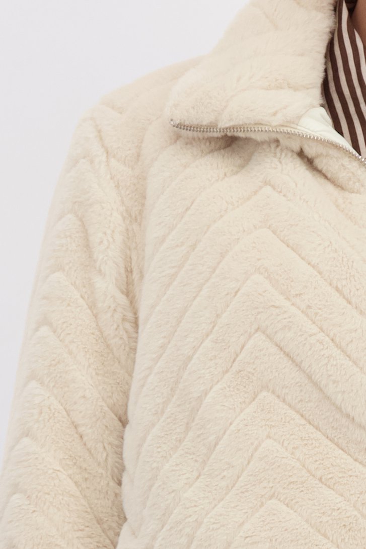 Detail van Ecru teddyjas met ritssluiting door Geisha voor Dames