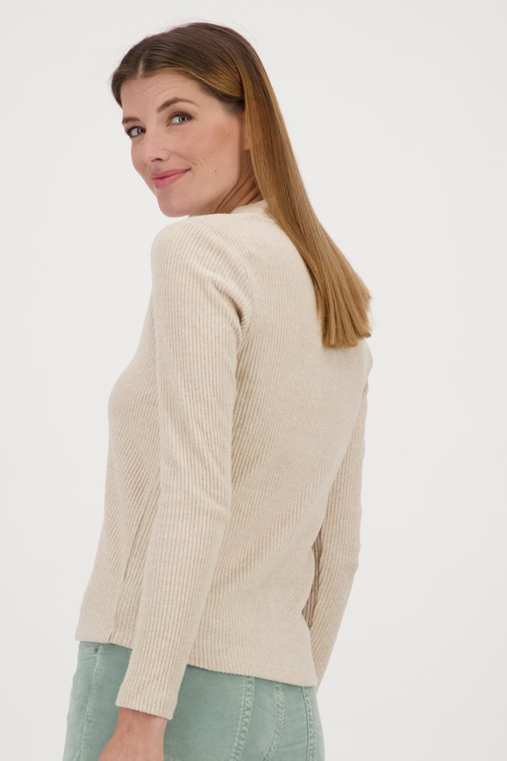 Achterkant van Fijn beige truitje door Opus voor Dames