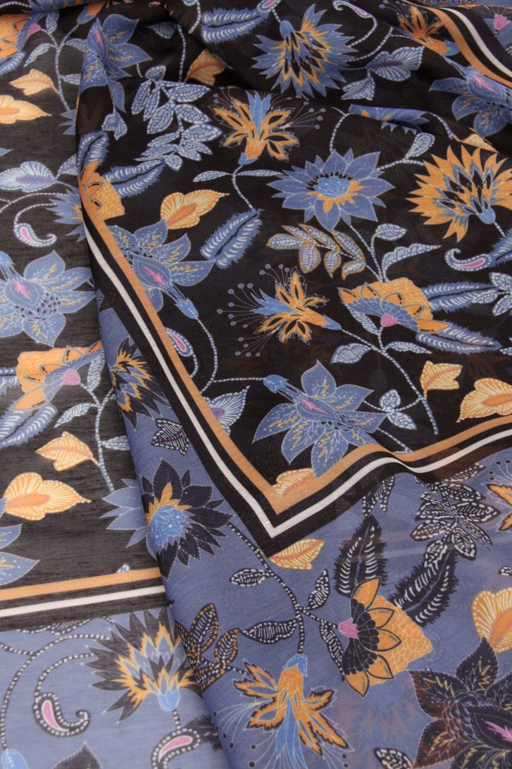 Fijn blauw sjaaltje met bloemenprint van More & More voor Dames