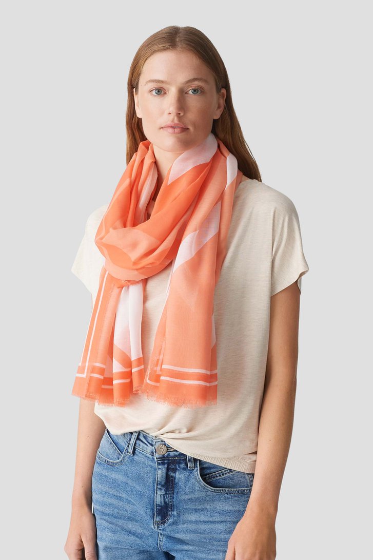 Fijn sjaaltje met oranje-witte print van Opus voor Dames