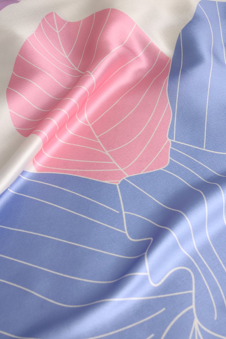 Foulard fin à motif floral violettes et bleues de D'Auvry pour Femmes