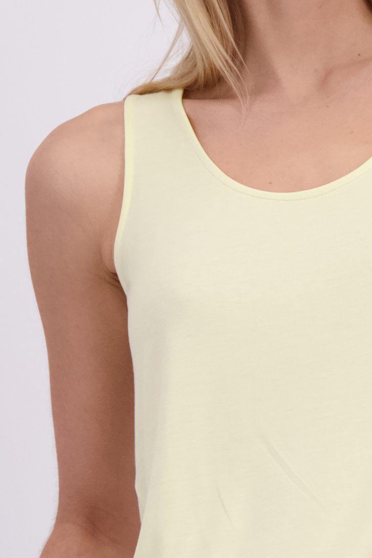 Detail van Geel basic topje door Liberty Island voor Dames