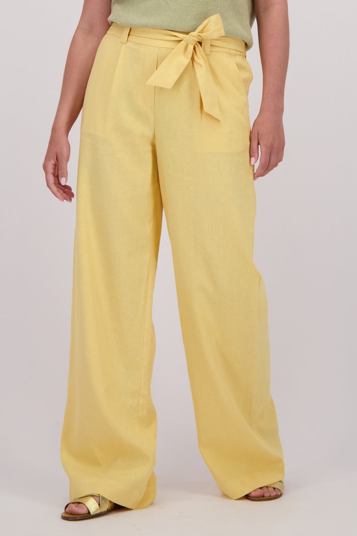 Detail van Gele broek met elastische taille door Libelle voor Dames