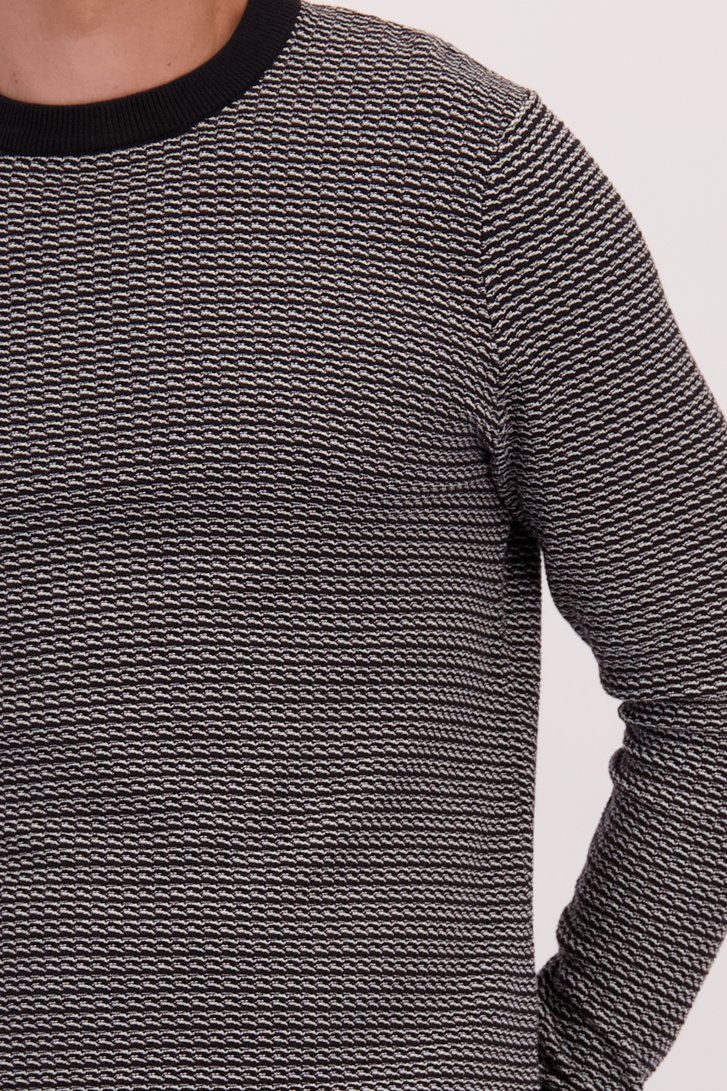 Detail van Gemêleerd zwarte trui door Only & Sons voor Heren