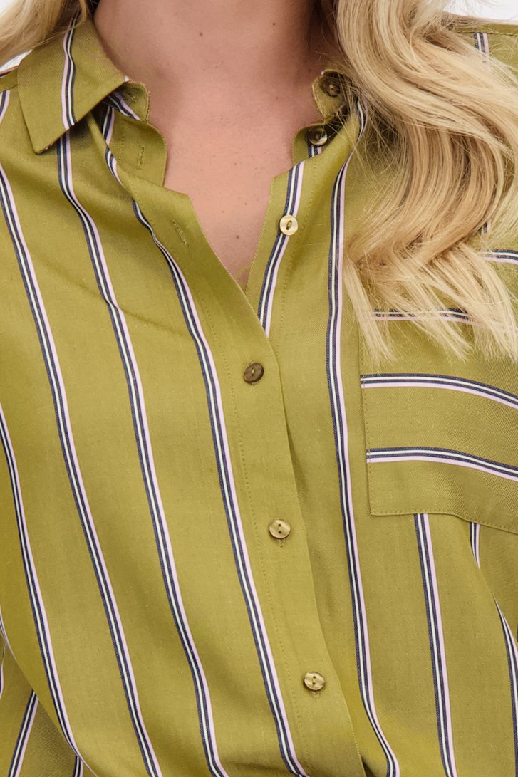Detail van Goudbruine blouse met strepen door Libelle voor Dames