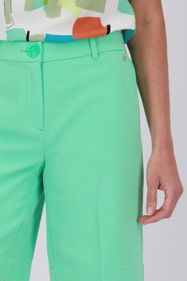 Groene bermuda met vouw van Claude Arielle voor Dames