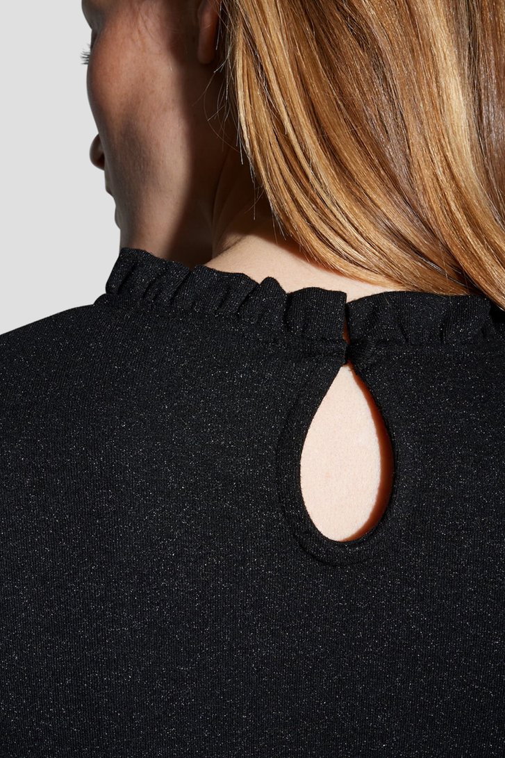 Détail de Haut noir à manches longues avec détail pailleté de Opus pour Femmes