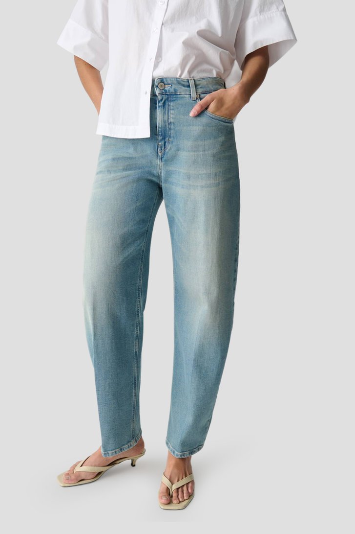 Le devant de Jean barrel fit bleu de Opus pants pour Femmes