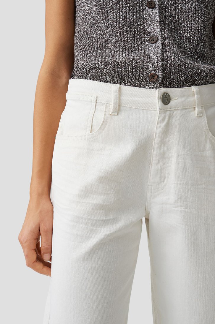 Détail de Jean blanc – Barrel fit  de Opus pour Femmes