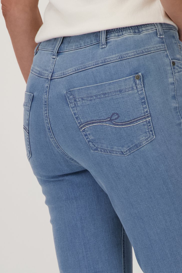 Jean bleu clair avec stretch et taille élastiquée de Claude Arielle pour Femmes