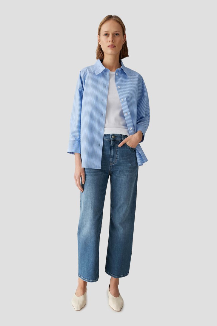 Le devant de Jean bleu – coupe straight de Opus pants pour Femmes