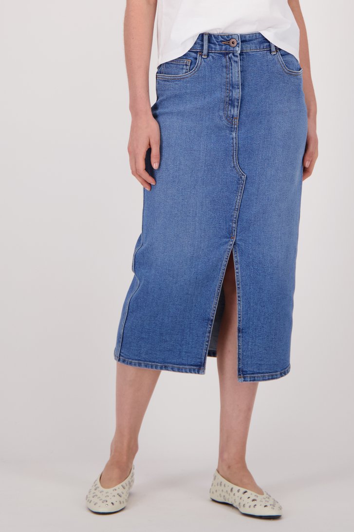 Le devant de  Jupe en denim bleu foncé avec fente de Liberty Island Denim pour Femmes