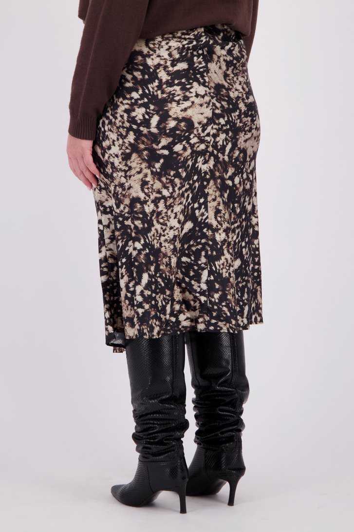 Le dos de Jupe longue avec imprimé brun-beige de ONLY Carmakoma pour Femmes