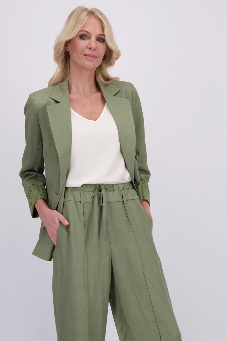 Voorkant van Kaki blazer met broderie  door AC by Annelien Coorevits voor Dames