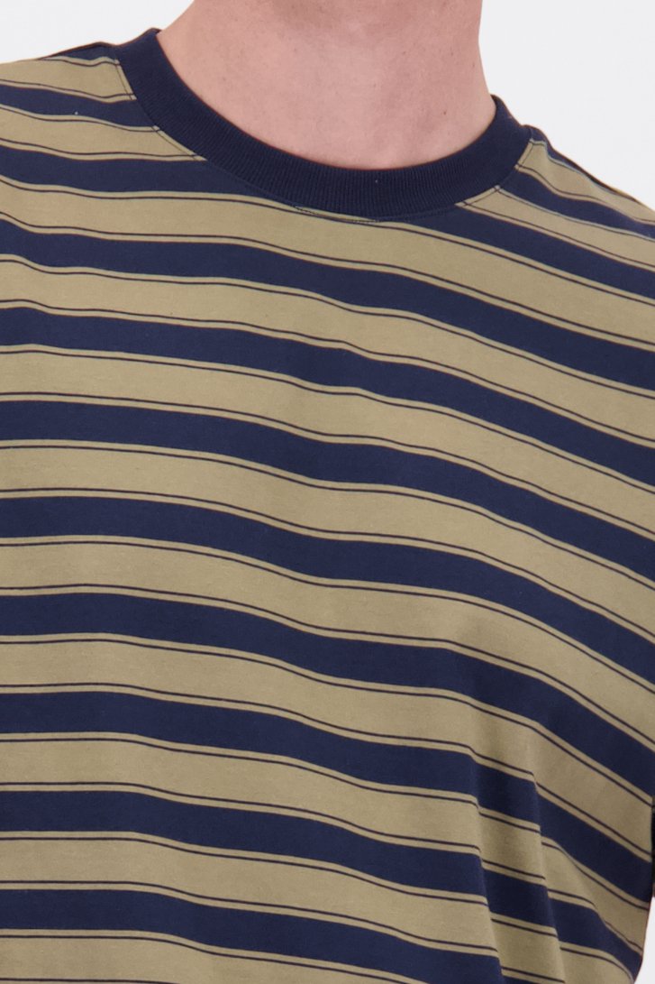 Detail van Kaki T-shirt met blauwe strepen door Ravøtt voor Heren