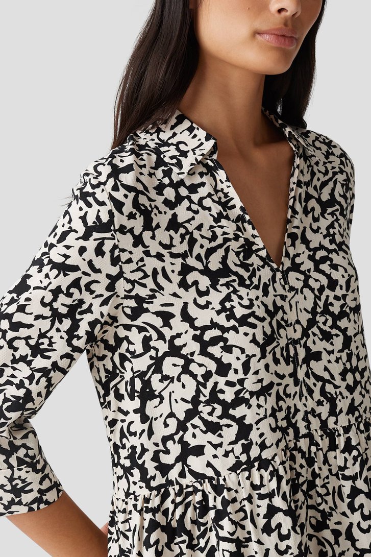 Kleedje met ecru-zwarte print van Opus voor Dames
