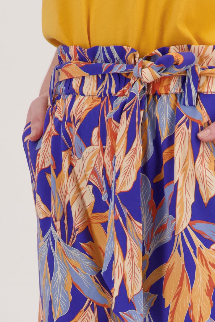 Kleurrijke bermuda in bladerprint van Liberty Loving nature voor Dames