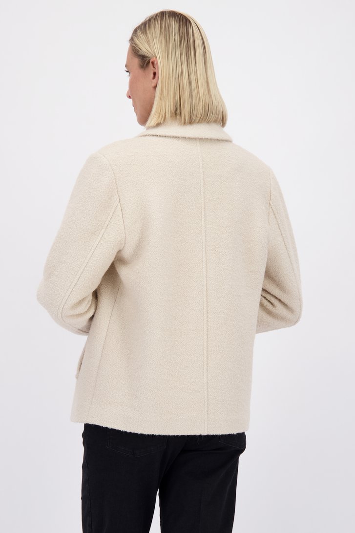 Achterkant van Korte ecru teddy mantel door Claude Arielle voor Dames