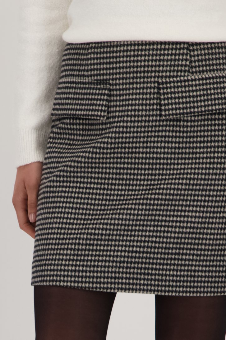 Detail van Korte rok met pied-de-poule motief - Louise x Tine door Louise voor Dames