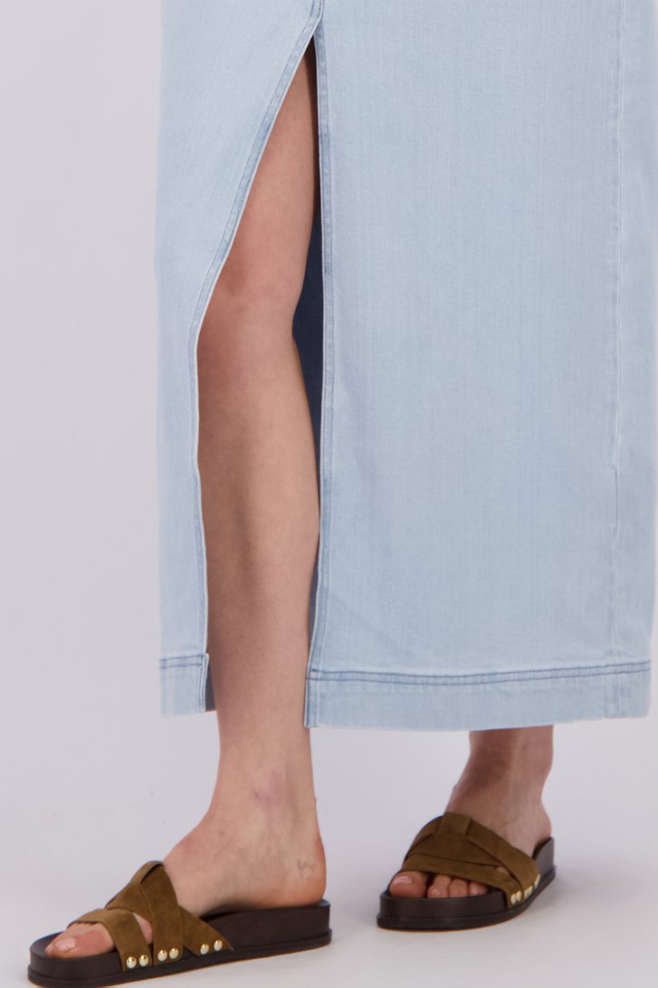Detail van Lang blauw jeanskleedje met split door Liberty Island Denim voor Dames
