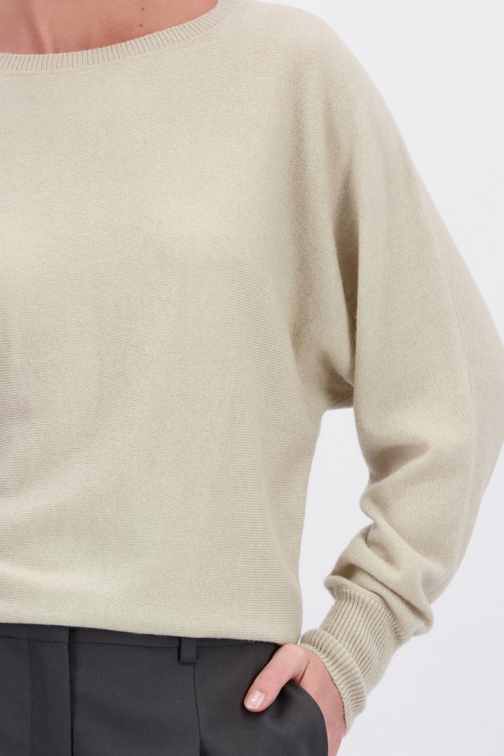 Detail van Lichtbeige trui met wol en kasjmier door D'Auvry Studio voor Dames