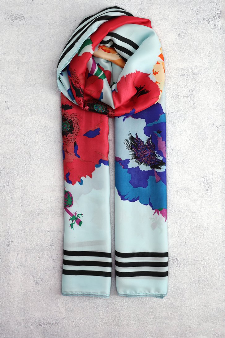 Voorkant van Lichtblauw sjaaltje met bloemenprint door Liberty Island voor Dames