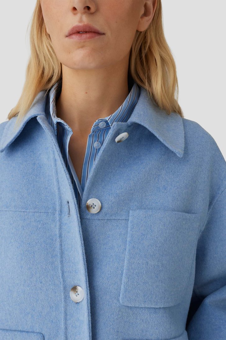 Detail van Lichtblauw wollen jasje  door Opus voor Dames