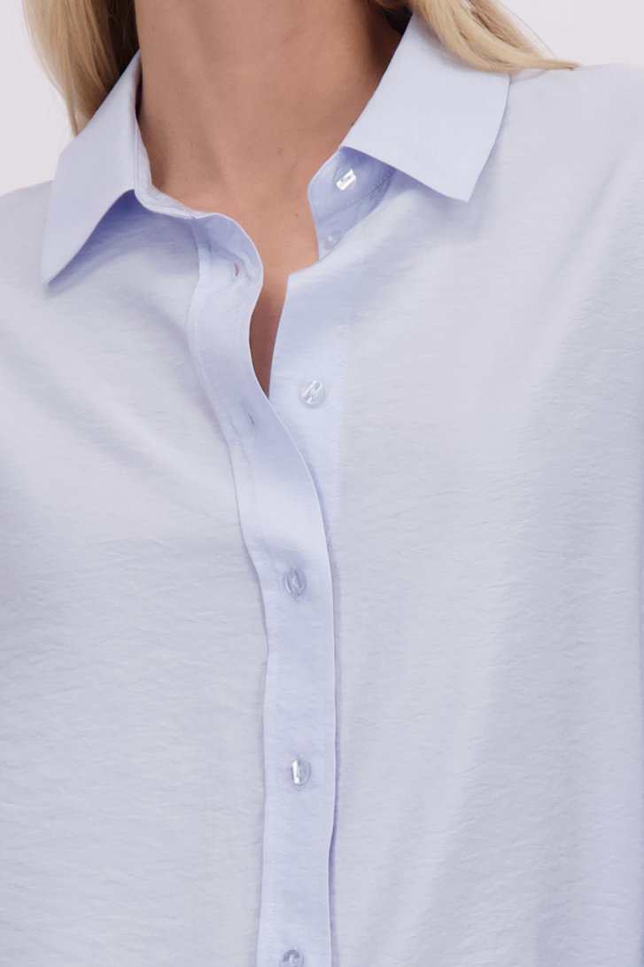 Detail van Lichtblauwe blouse door Liberty Island voor Dames