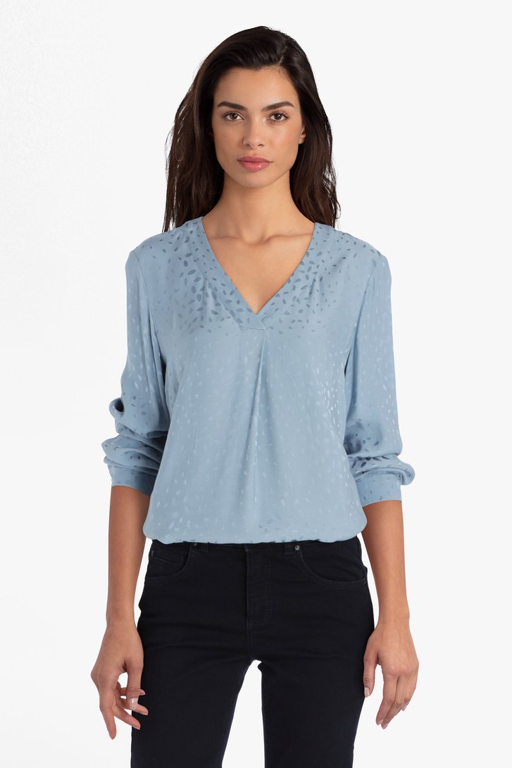 Lichtblauwe blouse met V-hals