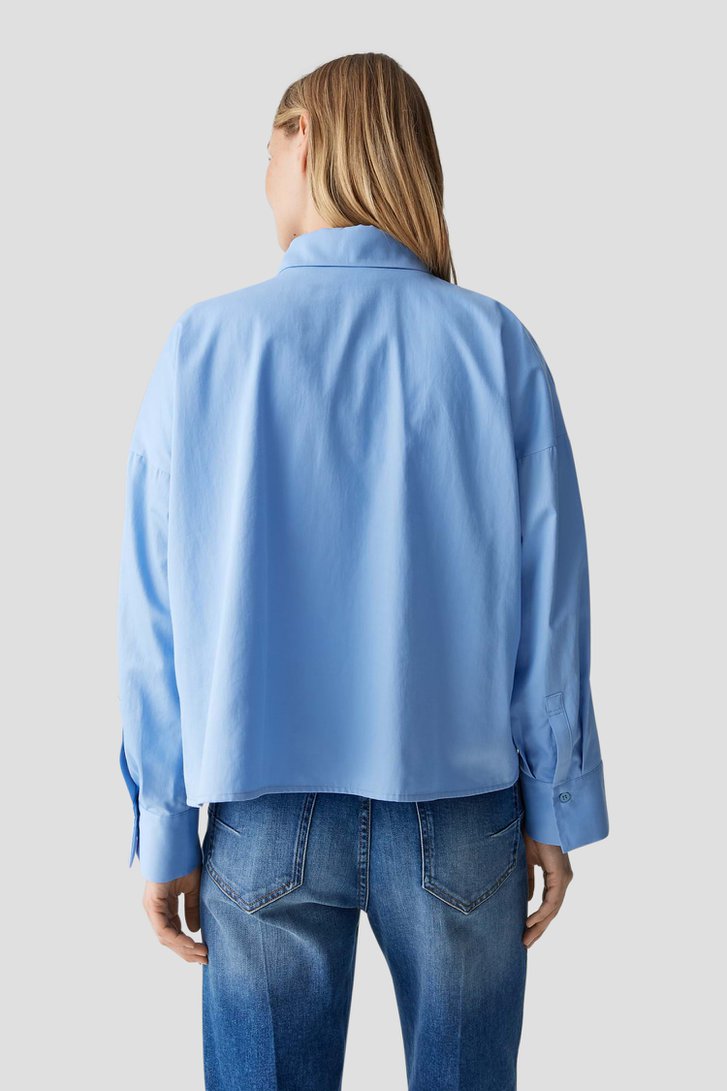 Achterkant van Lichtblauwe blouse  door Opus voor Dames