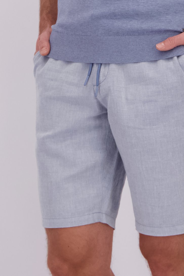 Detail van Lichtblauwe linnen bermuda met elastische taille door Upper East voor Heren