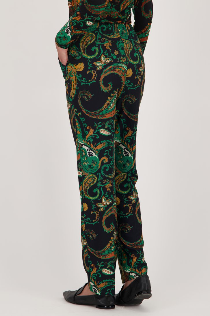 Achterkant van Losse broek met groene paisley print door Claude Arielle voor Dames
