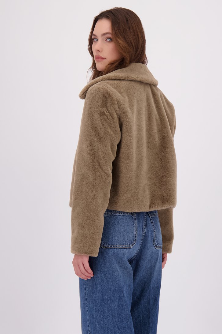 Le dos de Manteau beige en fausse fourrure de JDY pour Femmes