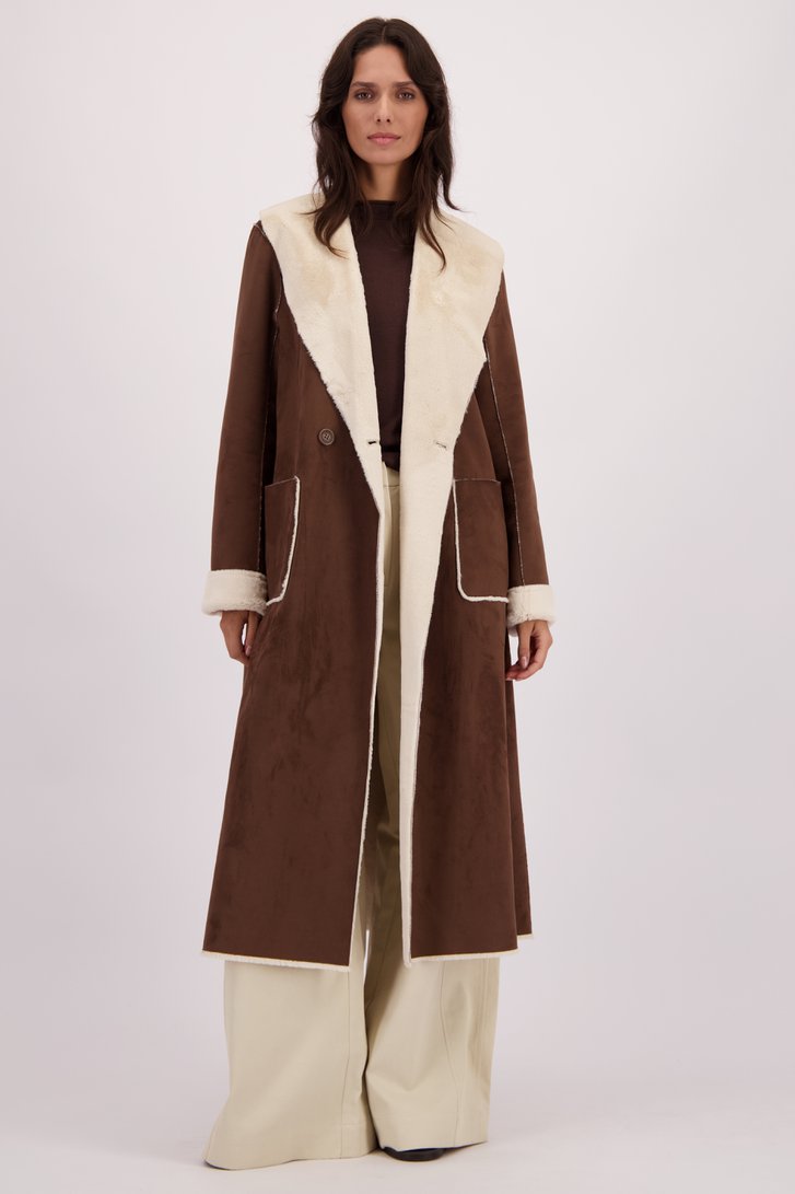 Le devant de Manteau brun en suèdelook de Louise pour Femmes