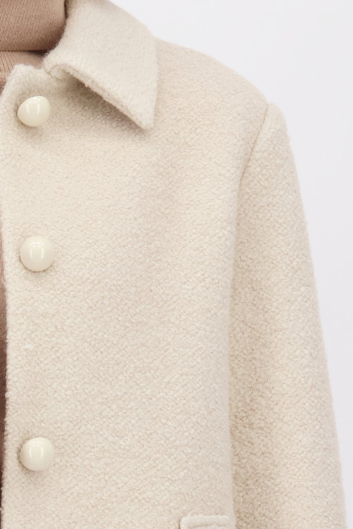 Détail de Manteau court écru effet teddy de Claude Arielle pour Femmes