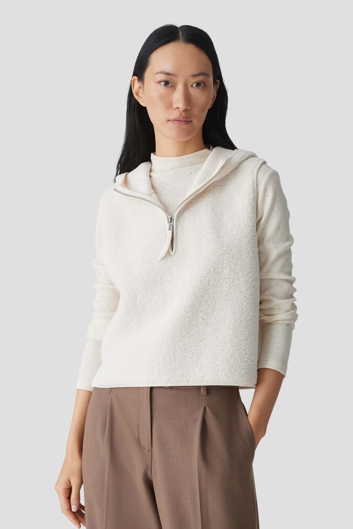 Mouwloze teddy vest in ecru van Opus voor Dames