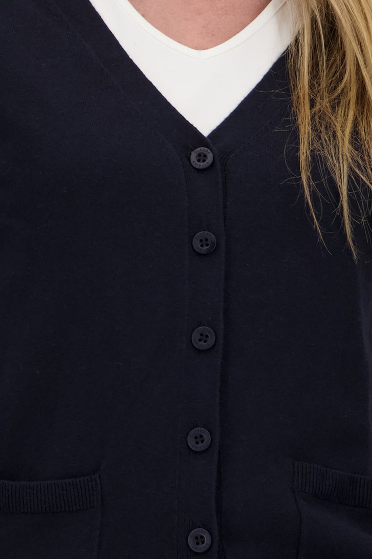 Navy cardigan met ton-sur-ton knopen van Claude Arielle voor Dames