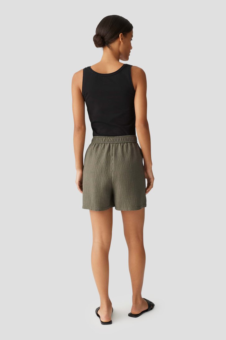Olijfgroene short met gestreepte structuur van Opus voor Dames