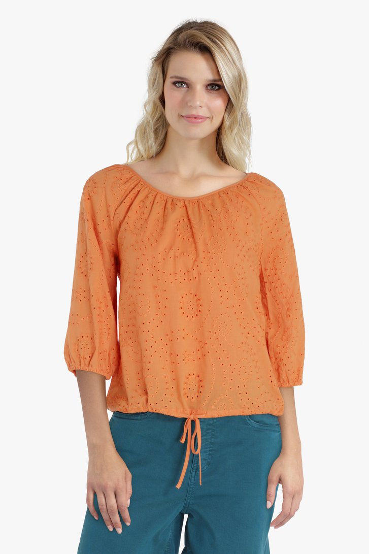 Oranje blouse met broderie anglaise