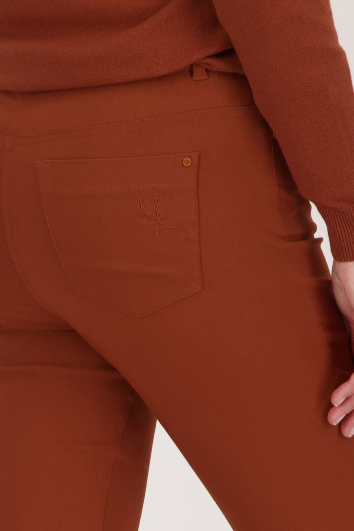 Oranjebruine stretchbroek met elastische taille van Claude Arielle voor Dames