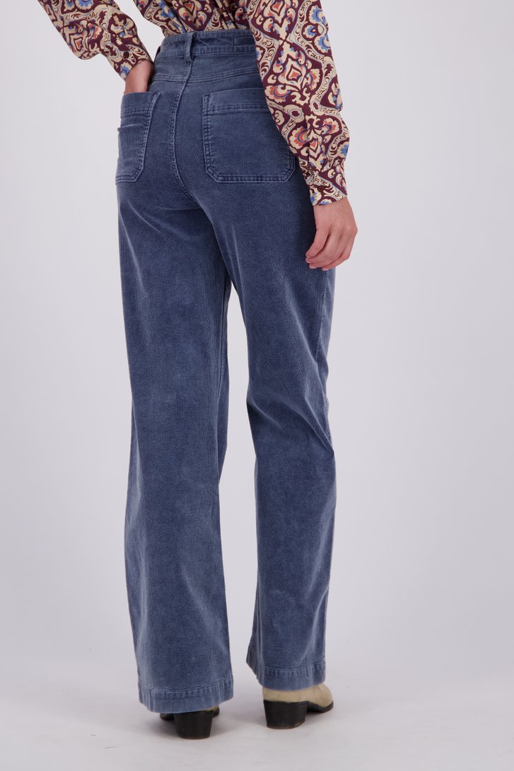 Le dos de Pantalon ample bleu en velours côtelé de Geisha pour Femmes