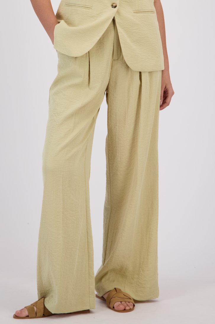 Le devant de Pantalon beige ample à plis de JDY pour Femmes