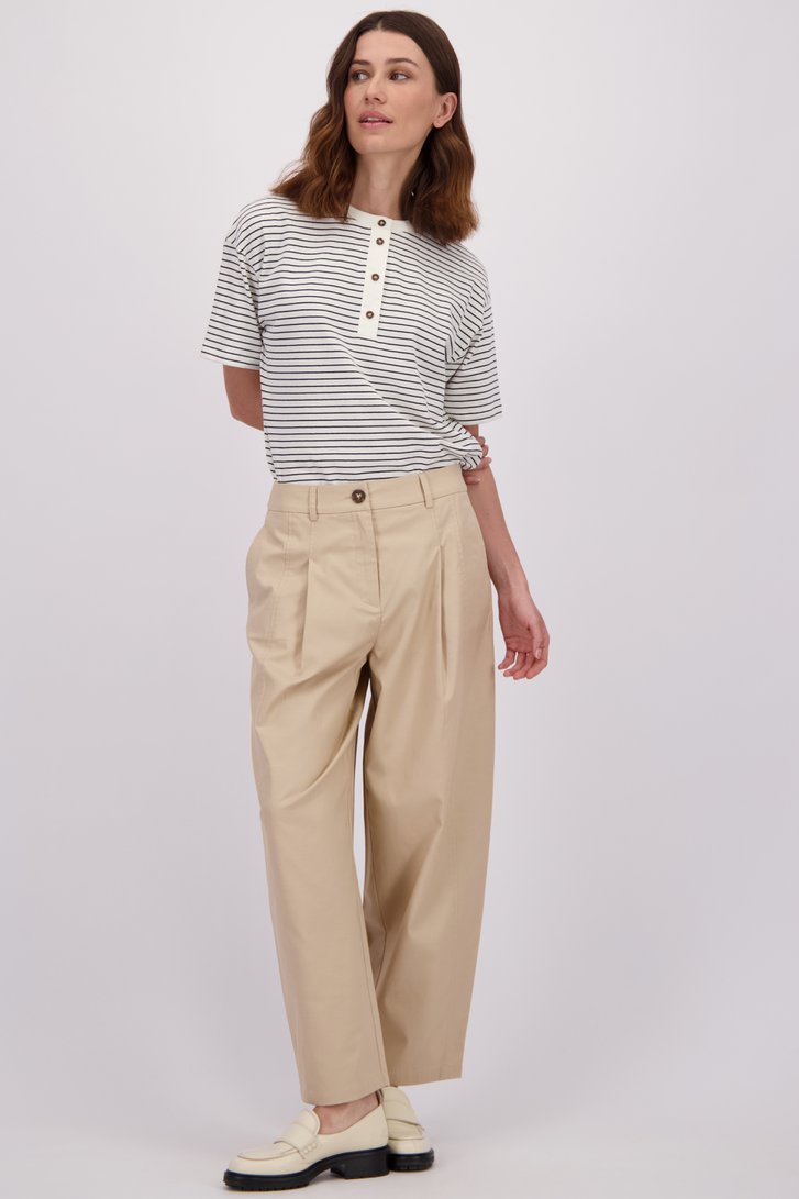 Le devant de Pantalon beige ample – Coupe barrel de LŌVING pour Femmes