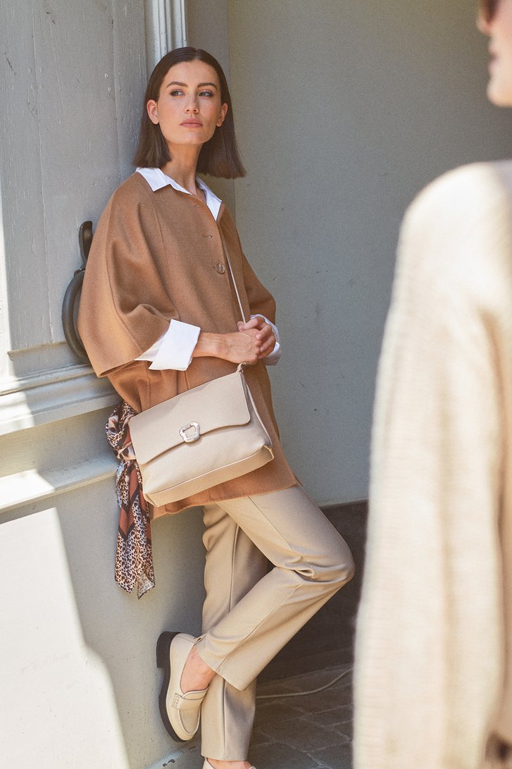 Pantalon beige avec aspect cuir - Slim fit de Geisha pour Femmes