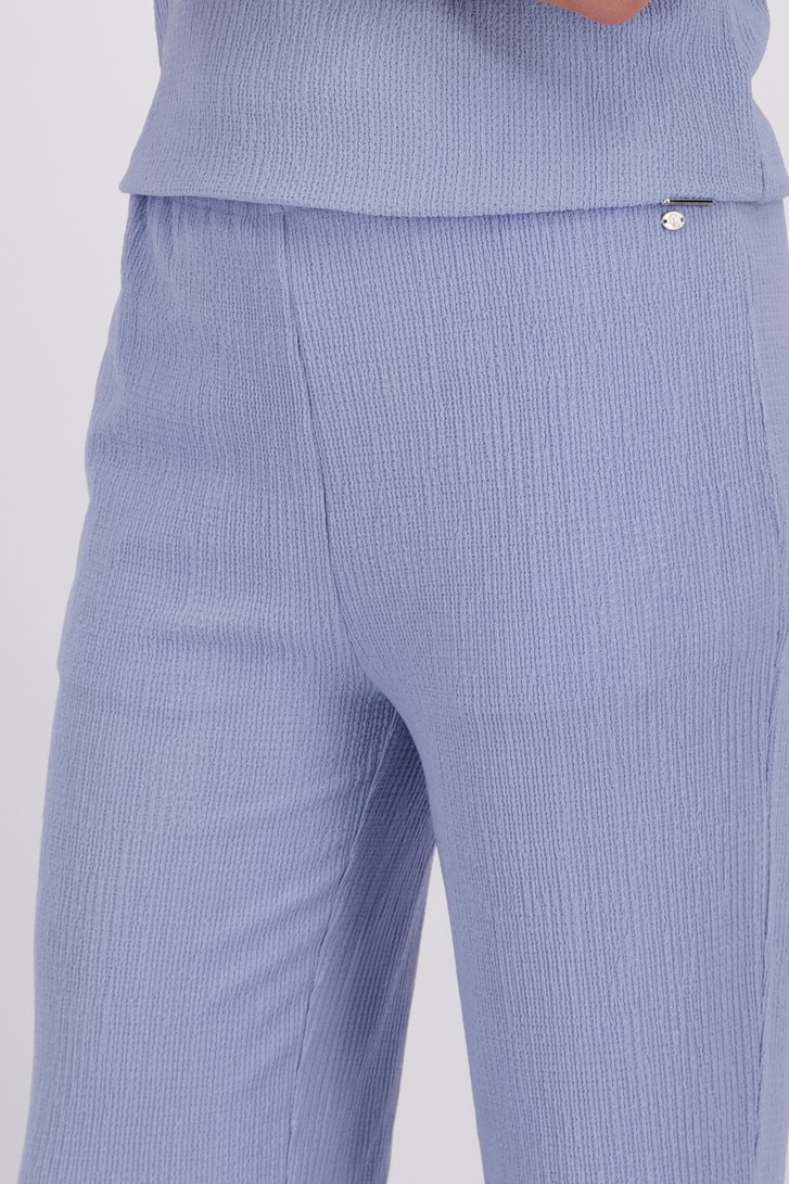 Détail de Pantalon bleu clair structuré à taille élastique de Claude Arielle pour Femmes