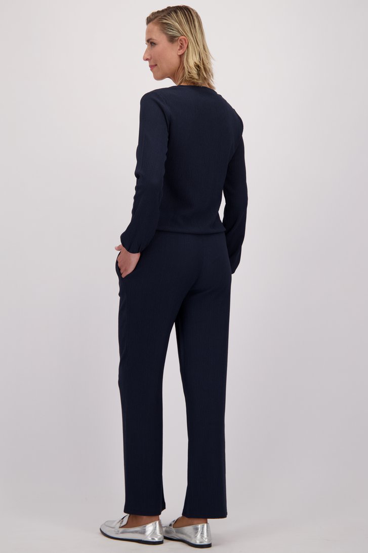 Le dos de Pantalon bleu foncé texturé de Claude Arielle pour Femmes