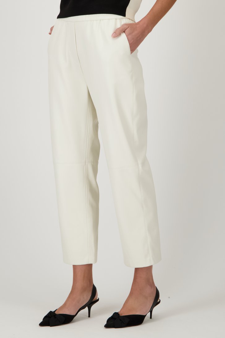 Pantalon écru avec aspect cuir de D'Auvry pour Femmes