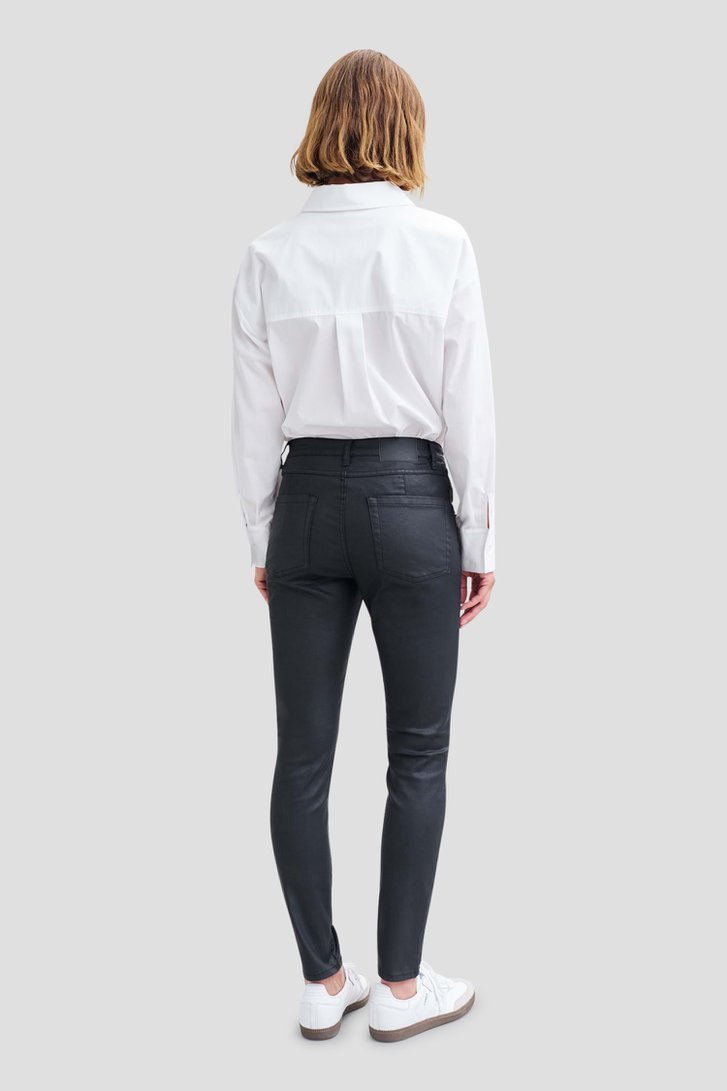 Le dos de Pantalon enduit noir - Slim fit de Opus pour Femmes